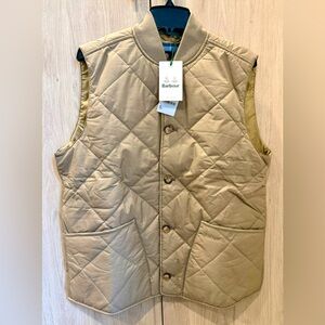 NWTs Barbour Men’s Tarn Liddesdale Gilet. Sand. Medium